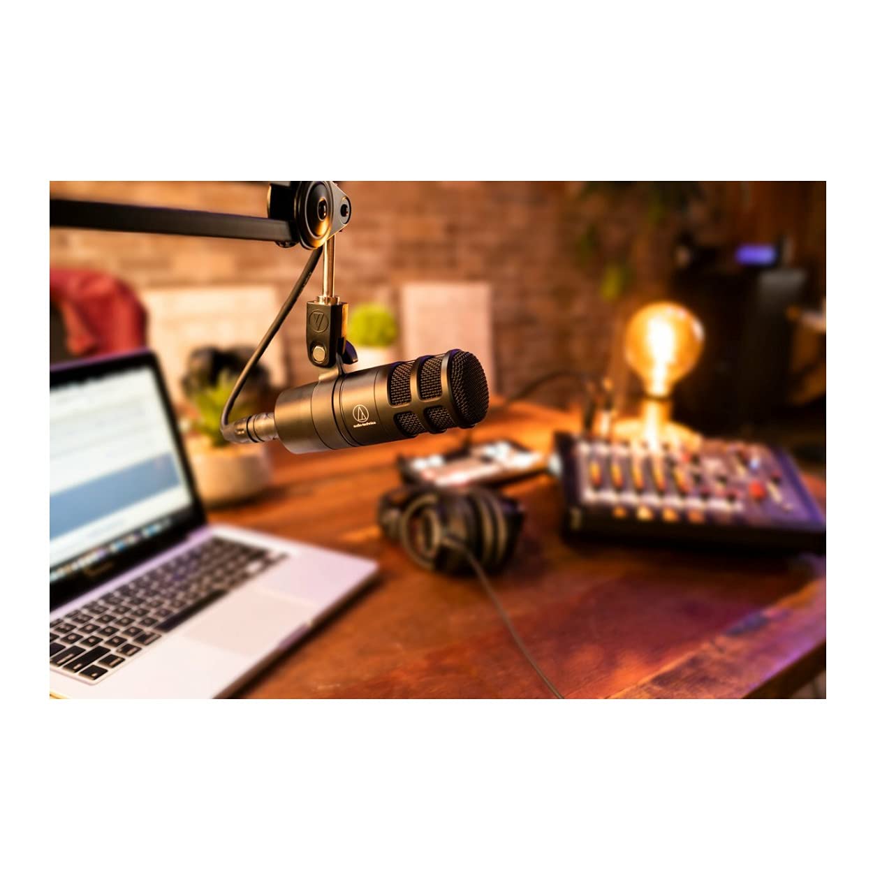 AT2040 Hypercardioid Dynamic Podcast Microphone